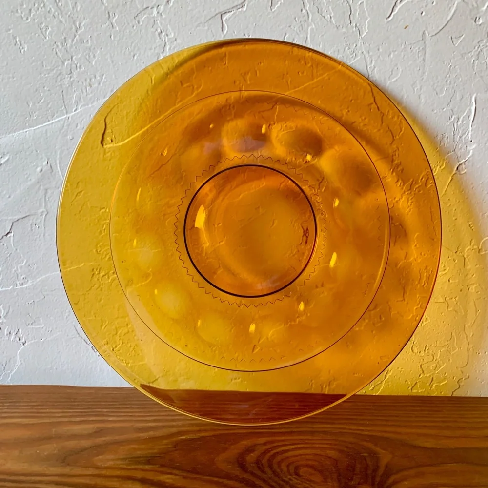 Vintage Indiana Glass – 13" Kings Crown Thumbprint Amber Plate - Picture 1 of 16